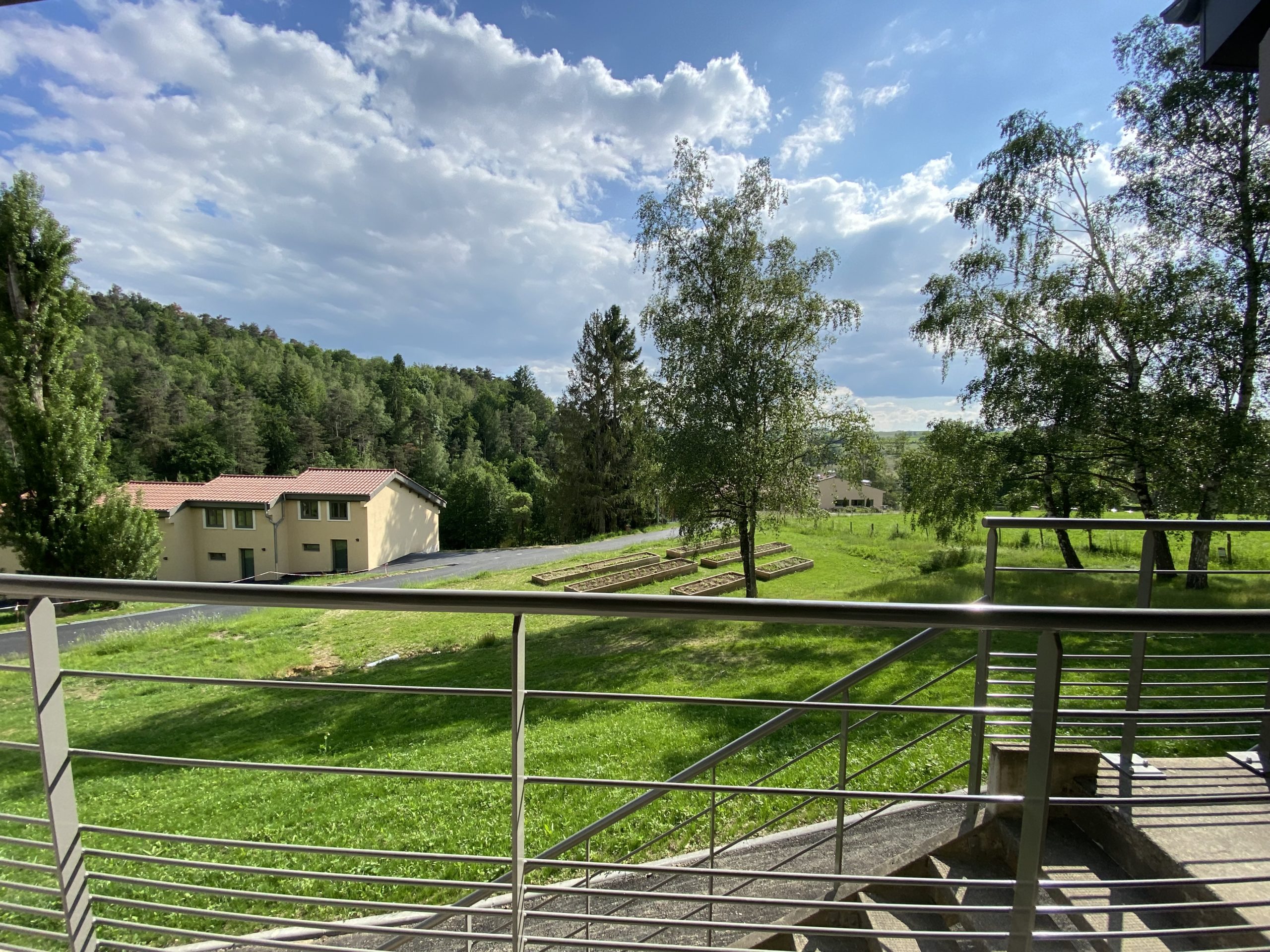 Chambre-hoteliere-vue-terrasse-scaled