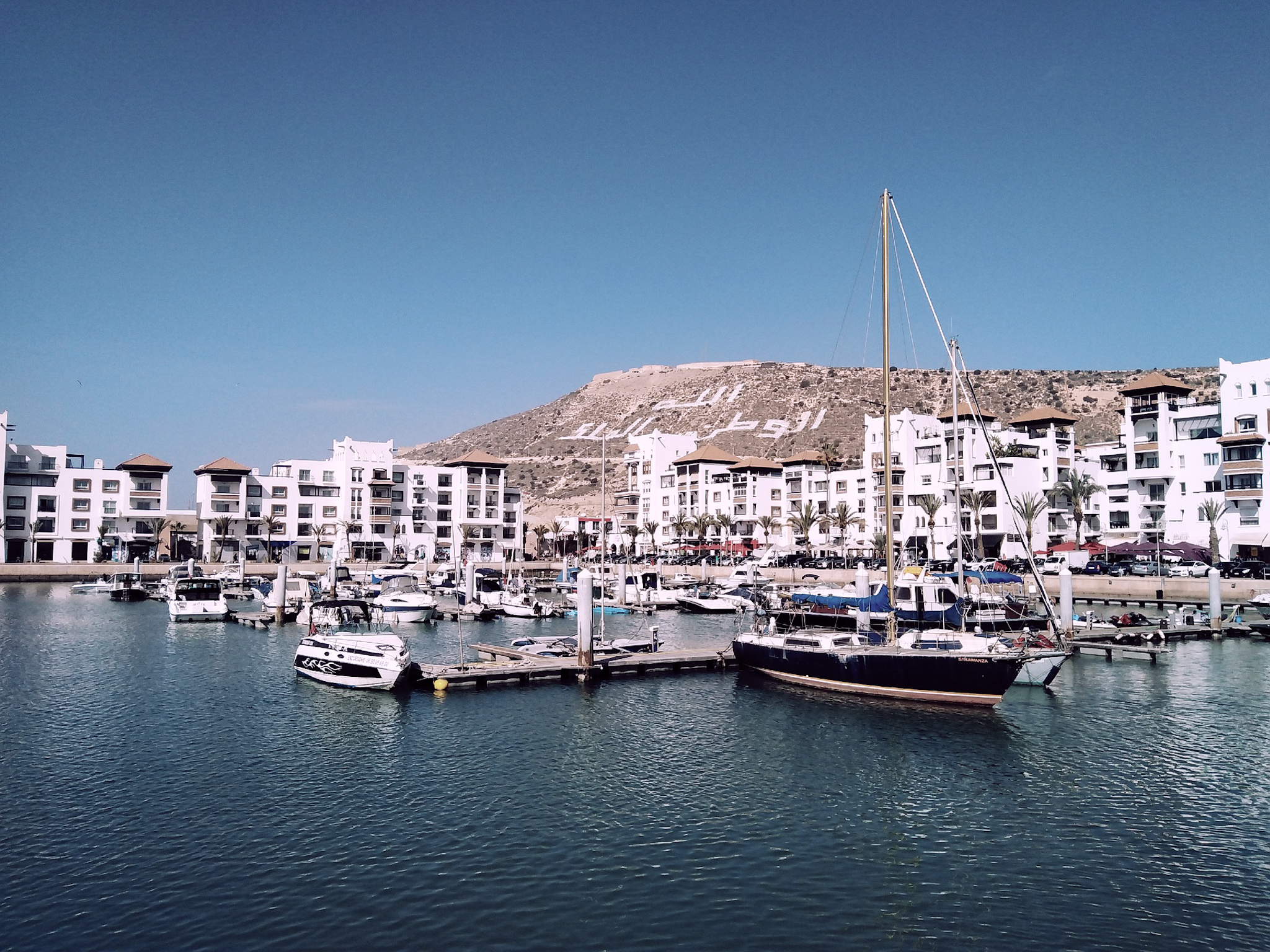 Cocon Agadir by Chris 10 | Instant de Liberté agadir-port-marina-voyage-maroc-bateau